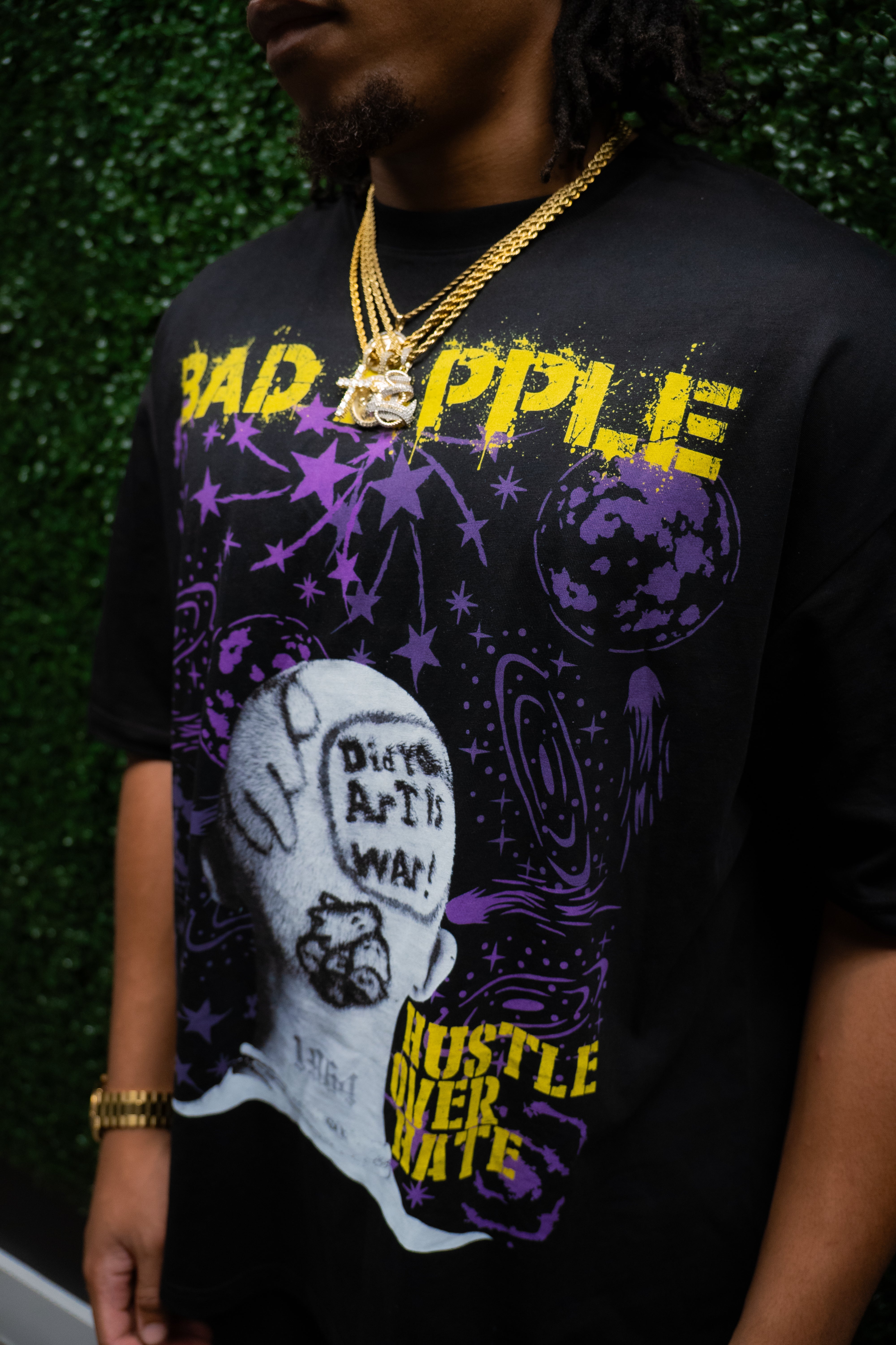 HOH Graphic Tee (Black) – Bad Apple Clothing